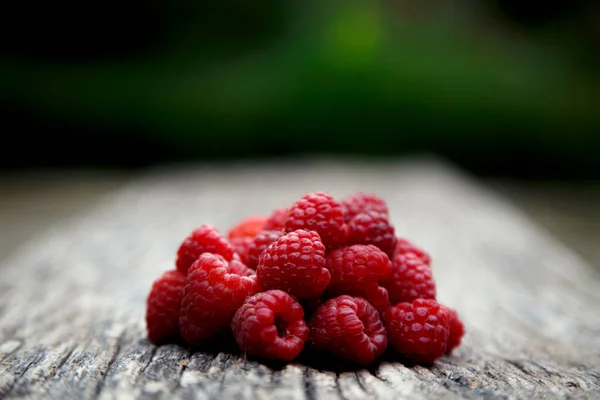 Fresh Organic Red Raspberries Composition Non Gmo Red Raspberries Table — Fotografia de Stock