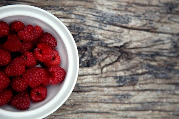 Fresh Organic Red Raspberries Composition Non Gmo Red Raspberries Table — Fotografia de Stock