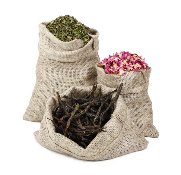 Tea leaves in fabric bags — Stock Photo, Image