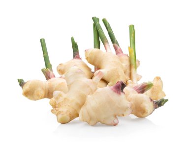 Beyaz arka planda izole edilmiş taze kızıl