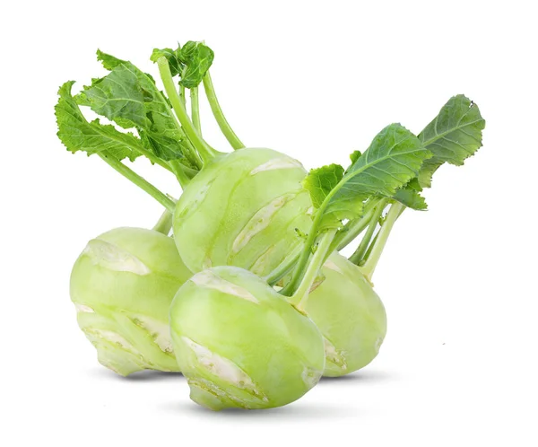 Kohlrabi Fresco Com Folhas Verdes Fundo Branco Isolado — Fotografia de Stock