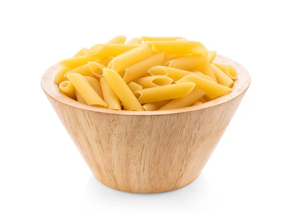 Pile Raw Macaroni Gomiti Pasta Wood Bowl Izolowane Białym Tle — Zdjęcie stockowe
