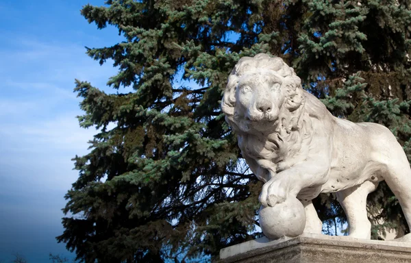 Мраморный лев 2 в Одессе — стоковое фото