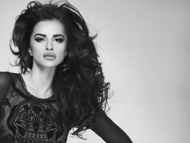 çekici esmer güzellik poz.