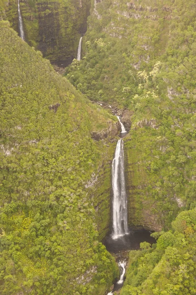 Cascadas en cascada —  Fotos de Stock