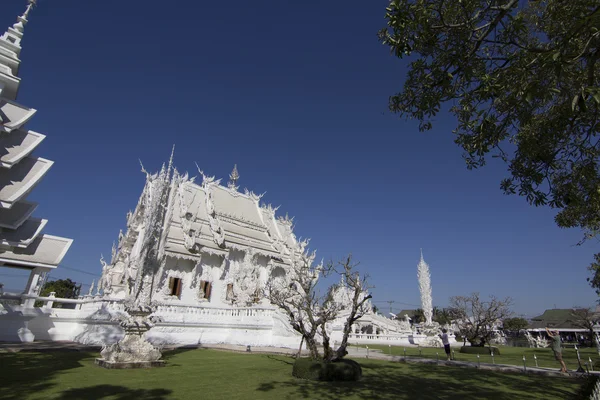 Wat rong khun, Chiang Rai, tempel in thailand — Stockfoto