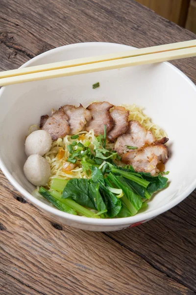 Noodles bowl on wooden background — Stock Photo, Image