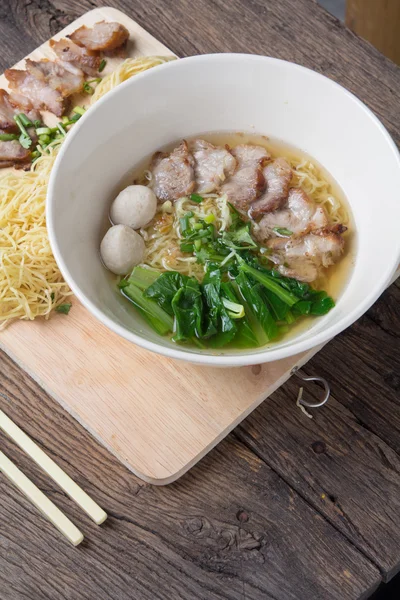 Noodles bowl on wooden background — Stock Photo, Image