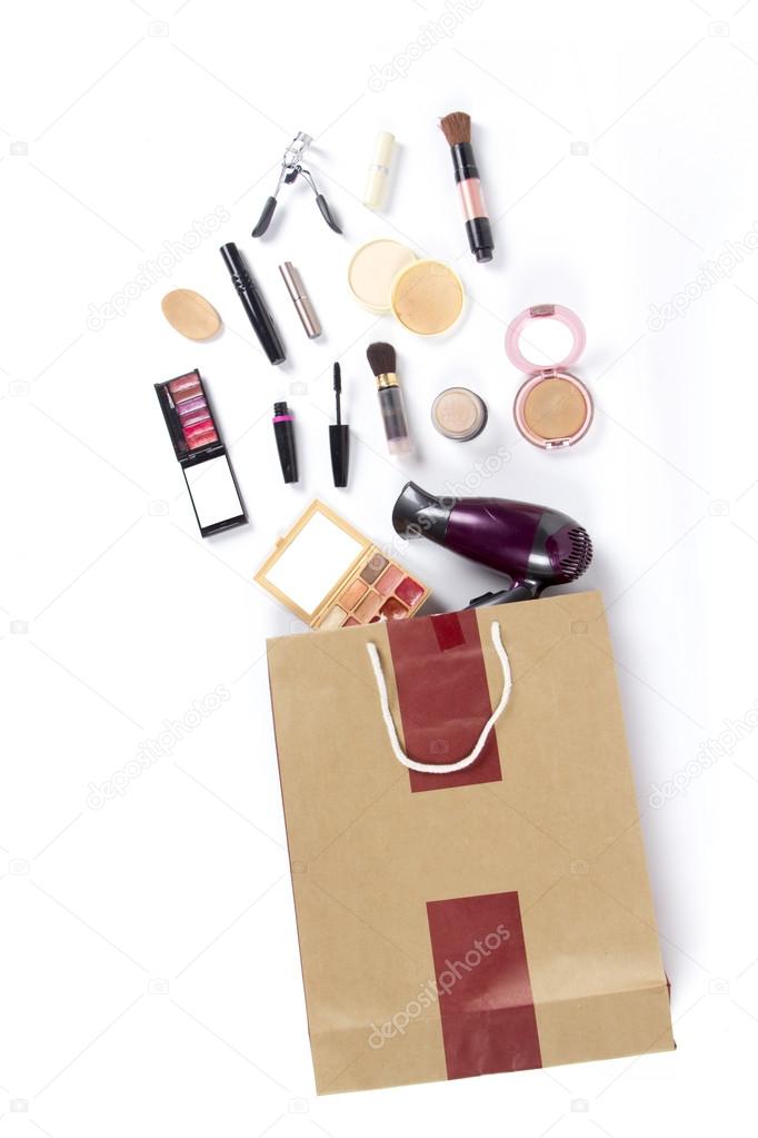 Shopping bag with cosmetics set