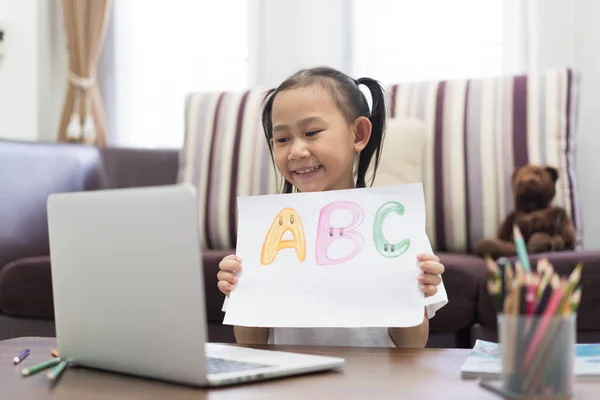 Happy Asian Little Girl Show Learning Using Laptop Computer Virtual — Stok Foto