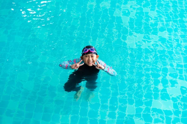 Asian Child Little Girl Wearing Swimsuit Cap Goggles Edge Swimming — Photo
