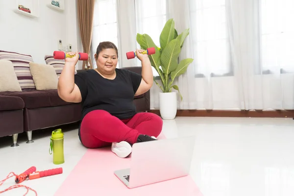 Asiatico Donna Grasso Allenamento Casa Sport Esercizio Perdita Peso Ricreazione — Foto Stock