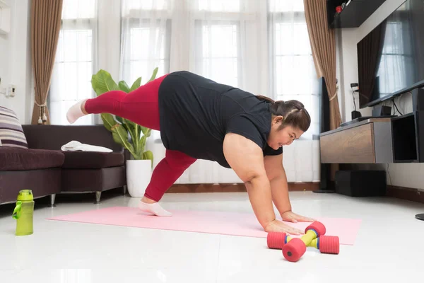 Asiatisk Kvinna Fett Träning Hemma Sport Motion Viktminskning Och Rekreation — Stockfoto