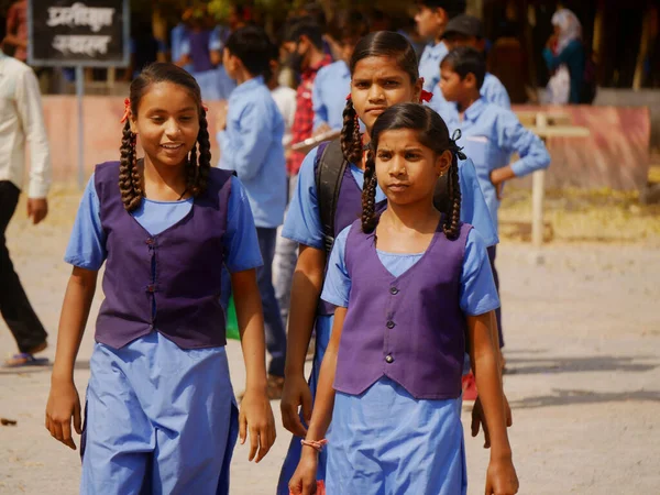 Unidentified Indian Government School Girls Coming Together Many Students Blur — Fotografia de Stock