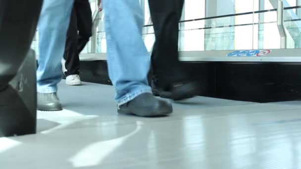 Moving walkway — Stock Video