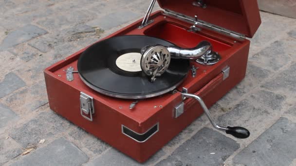 Registros vintage en el gramófono — Vídeos de Stock