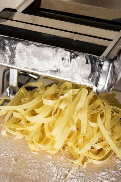 erişte makarna makinesi