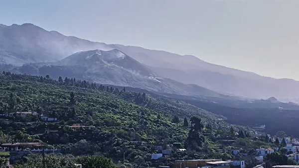 Cumbre Vieja volcano on La Palma burn out in January 2022, smoke