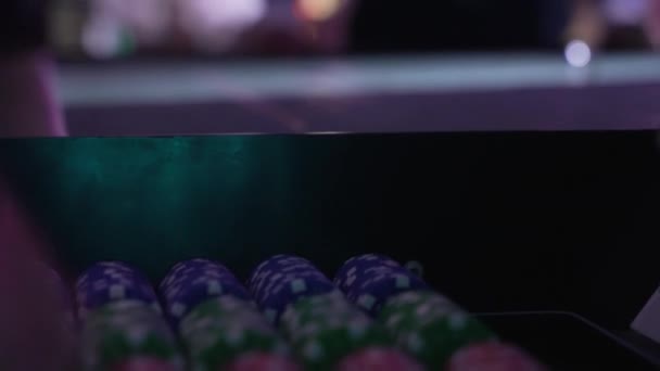 Πολλοί Άνθρωποι Παίζουν Στο Καζίνο — Αρχείο Βίντεο