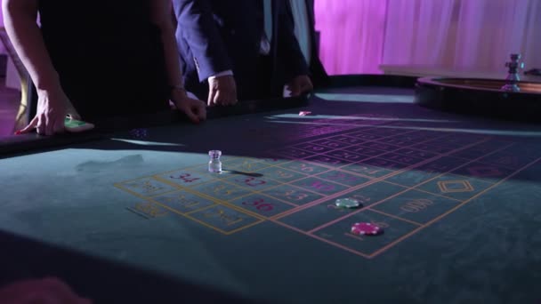 Beaucoup Gens Qui Jouent Dans Casino — Video