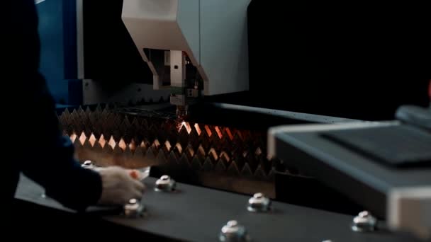 Laser Metallschweißen Durch Roboter — Stockvideo