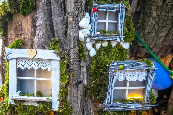 Fantasía Bosque Cuento Hadas Con Ventana Mágica Brillante Elfo Encantado —  Fotos de Stock