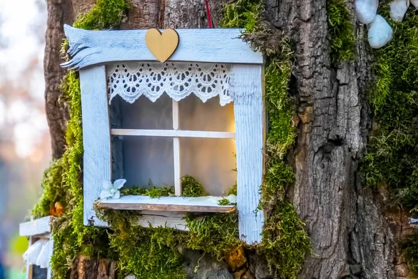 Fantasía Bosque Cuento Hadas Con Ventana Mágica Brillante Elfo Encantado —  Fotos de Stock