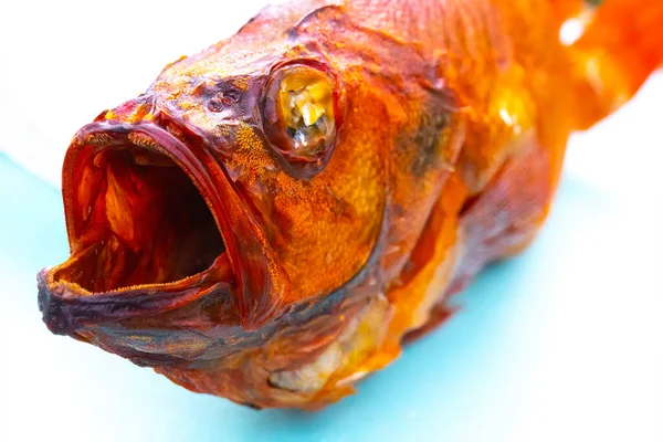 Varmrökt Bas Fisk Isolerad Vit Bakgrund — Stockfoto
