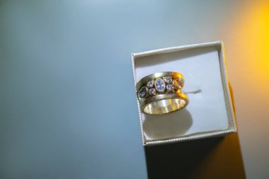 lüks elmas yüzük mücevher kutusu tarzında.