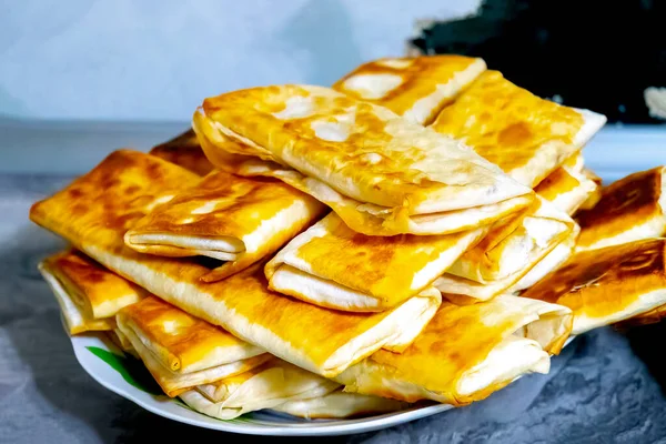 Shawarma Szendvics Friss Tekercs Lavash Hagyományos Közel Keleti Snack Kebab — Stock Fotó