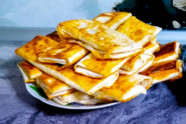 Shawarma Szendvics Friss Tekercs Lavash Hagyományos Közel Keleti Snack Kebab — Stock Fotó