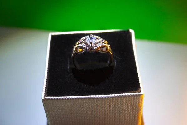 Luxus Gyémánt Gyűrű Ékszer Doboz Vintage Stílus — Stock Fotó