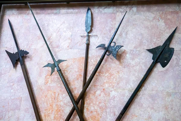 Orta Çağ Yeniden Canlandırılması Sırasında Ortaçağ Silahları — Stok fotoğraf