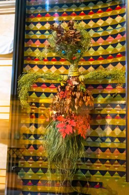 Geleneksel el yapımı pipet bebek, eski moda el yapımı oyuncak bebek.