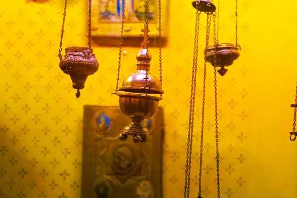 Orthodoxe Kerklamp Gele Achtergrond — Stockfoto
