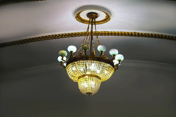 Old Candelier Many Lights — Foto de Stock