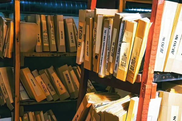 Folder Storage Room Details Metal Shelves Wooden Brown Cases Police — Stock Photo, Image