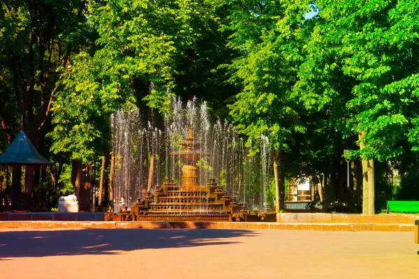 Μολδαβία Κίσινεφ 2022 Άποψη Της Κρήνης Στο Κεντρικό Πάρκο Της — Φωτογραφία Αρχείου