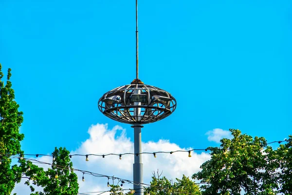 Straßenlaterne Gegen Den Blauen Himmel Laterne Gegen Den Himmel — Stockfoto