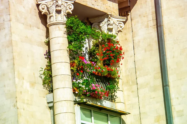 Balcón Decorado Flora Arquitectura Del Clima Mediterráneo — Foto de Stock