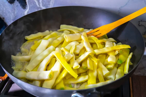 Sárgabab Bio Zöldségek Friss Bab Asztalon Vegán Étel Koncepció — Stock Fotó