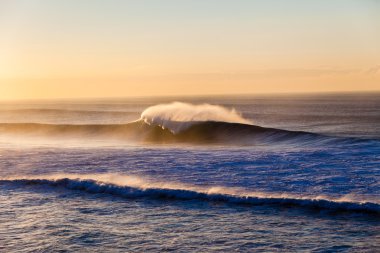 Dalga su güç sprey