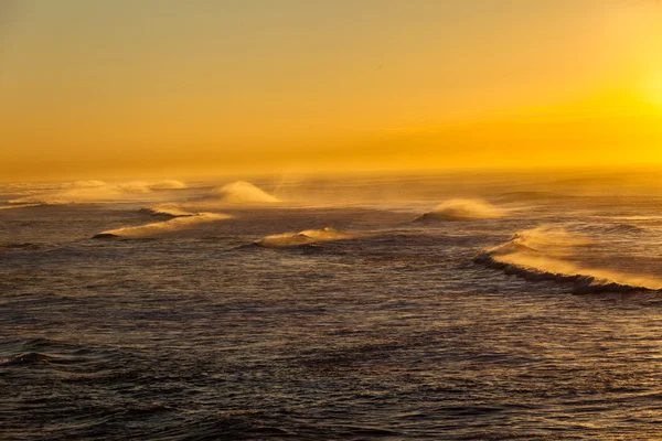 Ranní barvy oceánu vlny — Stock fotografie