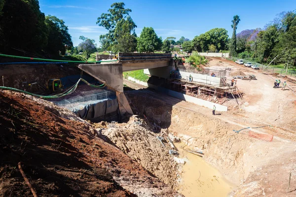 Construcción de reparaciones puente — Foto de Stock