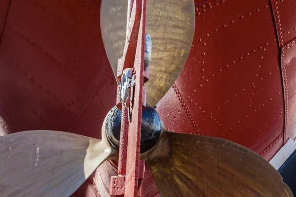 Hélice de latão de navio de rebocador a vapor — Fotografia de Stock