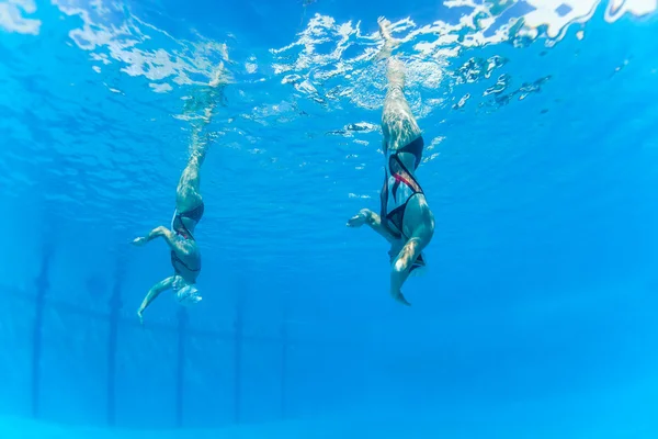 Nuoto acquatico sincronizzato — Foto Stock