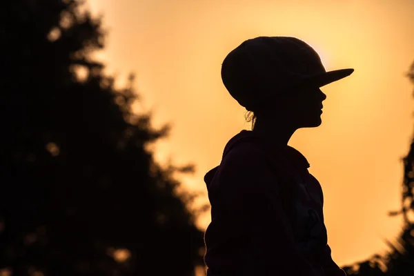 Girl Teenager Sunset Contrasts Silhouetted — Stock Photo, Image