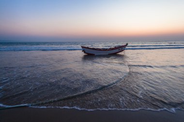 balıkçı teknesi beach gündoğumu kumaşı