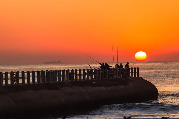 Pêcheurs Pier Océan Lever de soleil — Photo