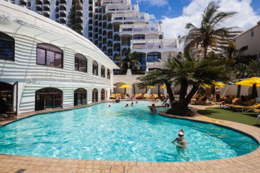 Holiday otel resort havuz